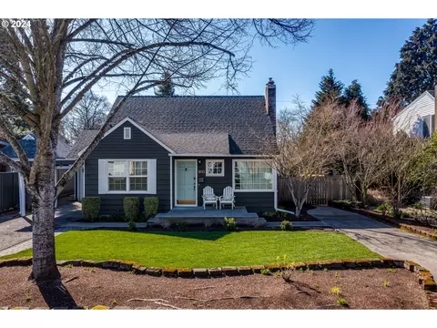 905 NW 44th St, Vancouver, WA 98660