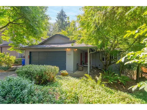4424 SW Freeman St, Portland, OR 97219