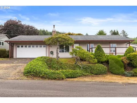 2125 Orchard Ct, Tillamook, OR 97141