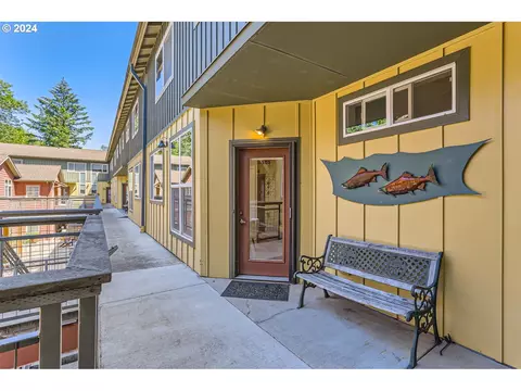 9601 NW Leahy Rd #308, Portland, OR 97229