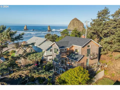 179 Tok Ln, Cannon Beach, OR 97110