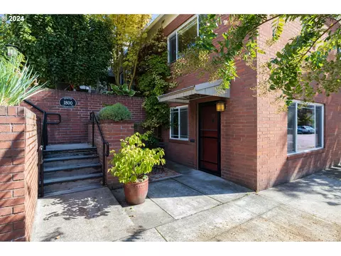 1800 NE 17th Ave #10, Portland, OR 97212