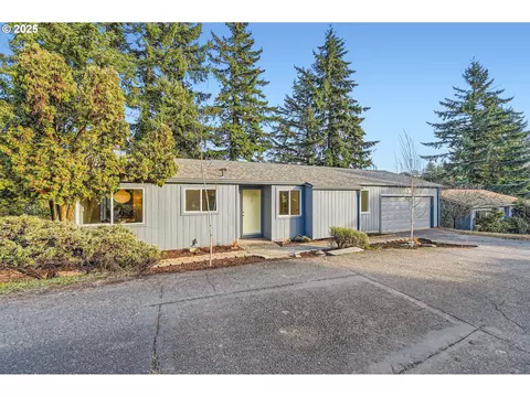 9430 NE Hancock Dr, Portland, OR 97220