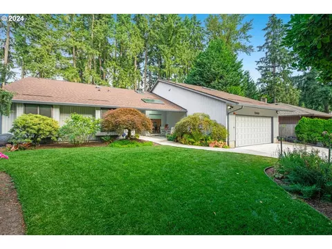 7060 SW Palmer Way, Beaverton, OR 97007
