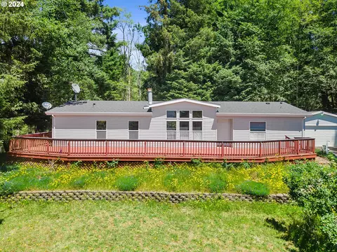 8765 Willowbrook Dr, Tillamook, OR 97141