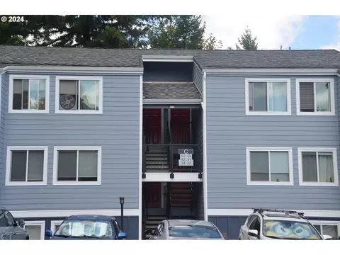 47 Eagle Crest Dr #42, Lake Oswego, OR 97035