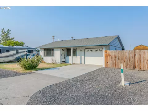 609 Pomono Dr, Umatilla, OR 97882