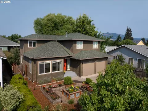 1610 Freedom Loop, Hood River, OR 97031