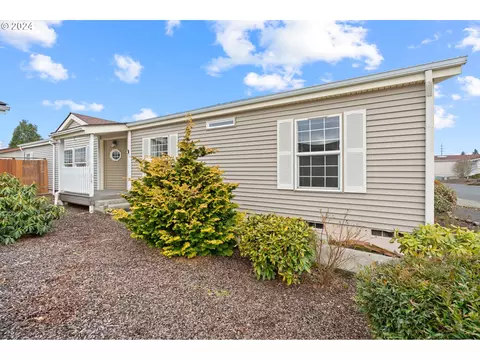 16500 SE 1st St #162, Vancouver, WA 98684