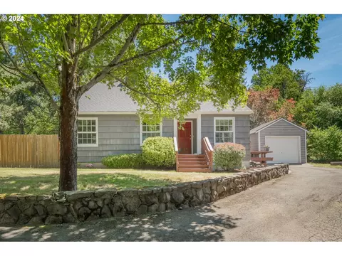 4146 SW Hamilton St, Portland, OR 97221