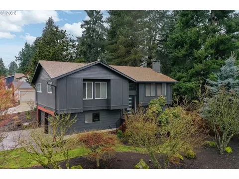8980 SW Avery St, Tualatin, OR 97062