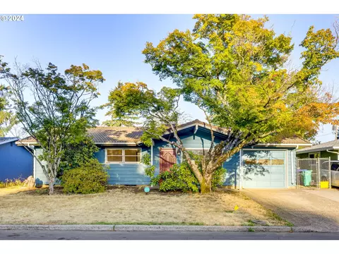 912 SE 180th Ave, Portland, OR 97233