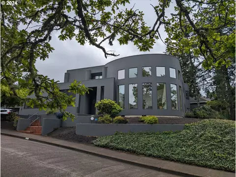 2110 Kimberly Cir, Eugene, OR 97405