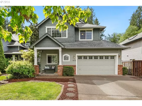 1673 NE Parkside Dr, Hillsboro, OR 97124