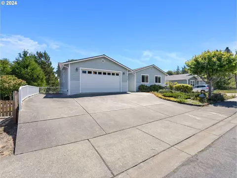 2705 H Ave, Anacortes, WA 98221
