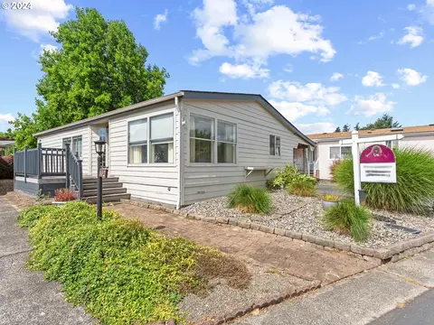 5101 NE 121st Ave #102, Vancouver, WA 98682