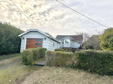 2320 Everett Ave, North Bend, OR 97459