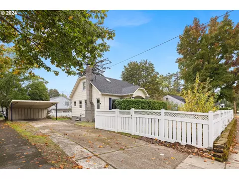 1961 SE 162nd Ave, Portland, OR 97233
