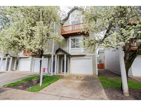 4460 NE Nicholson Loop, Vancouver, WA 98661