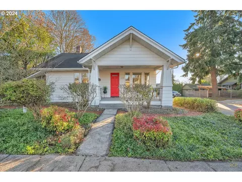 319 W 27th St, Vancouver, WA 98660