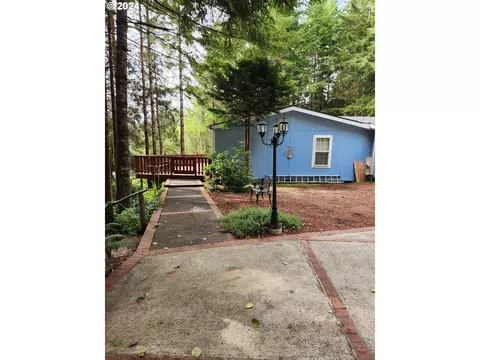 84340 Clear Lake Rd, Florence, OR 97439