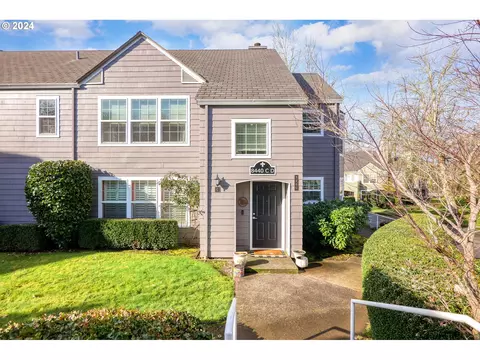 8440 SW Curry Dr, Wilsonville, OR 97070