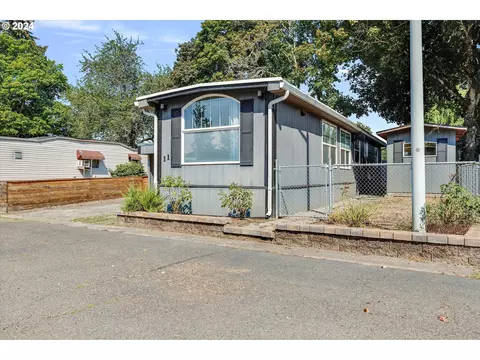 15758 SE Highway 224 #11, Damascus, OR 97089