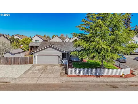 13802 NE 61st St, Vancouver, WA 98682
