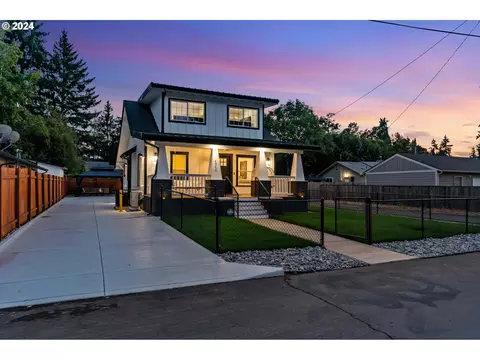 1711 E 37th St, Vancouver, WA 98663