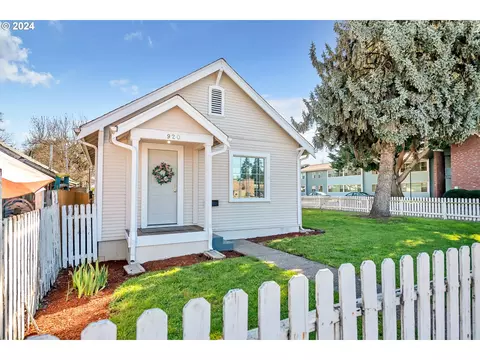 920 Holly St, Junction City, OR 97448