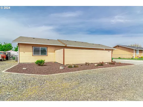 245 N First St, Irrigon, OR 97844