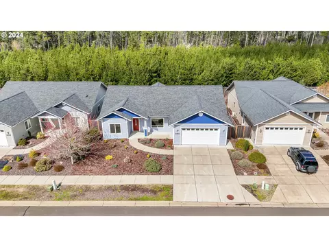 2085 52nd St, Florence, OR 97439