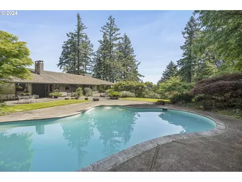 10666 S Moapa Ave, Portland, OR 97219