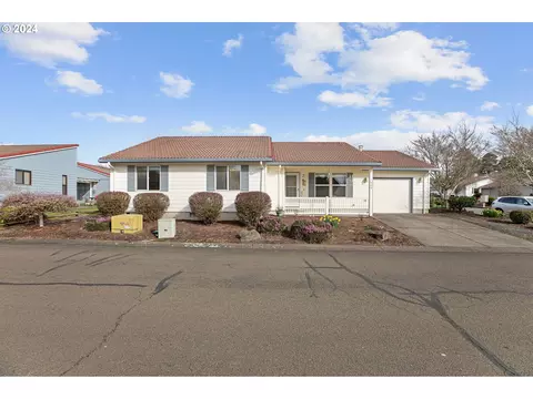1600 N Johnson Dr, Newberg, OR 97132