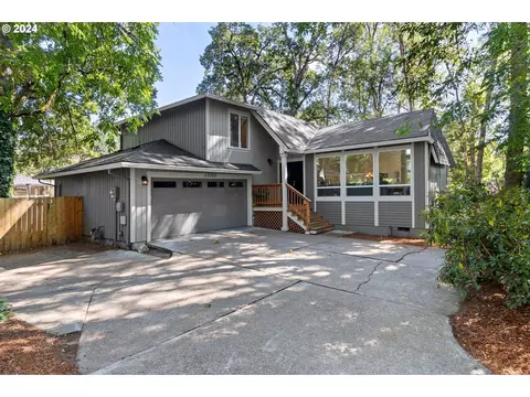 13750 SW Martingale Ct, Beaverton, OR 97008