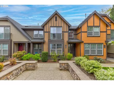 726 NE 70th Ave, Hillsboro, OR 97124
