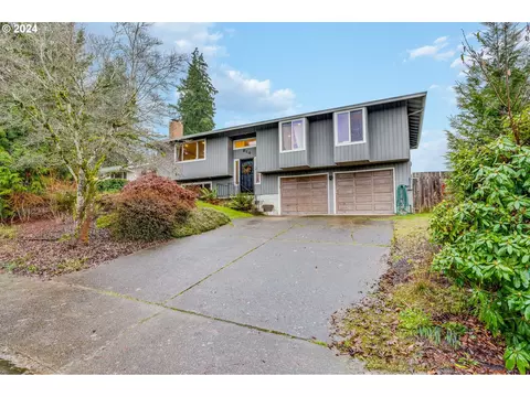 814 NW Darnielle St, Hillsboro, OR 97124
