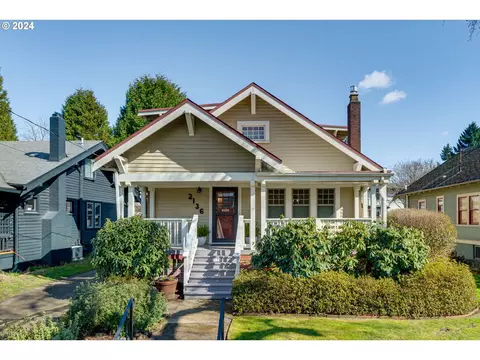 2136 NE Cesar E Chavez Blvd, Portland, OR 97212