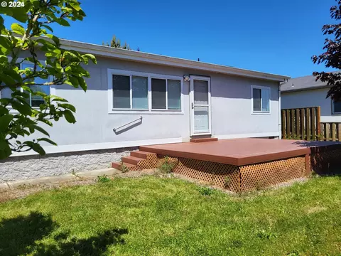 221 NW Blair St #19, Sheridan, OR 97378