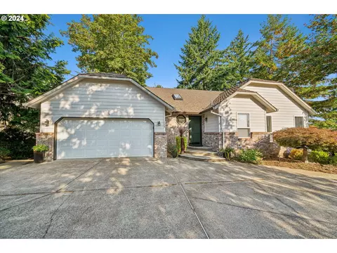 113 Deerbrook Dr, Oregon City, OR 97045