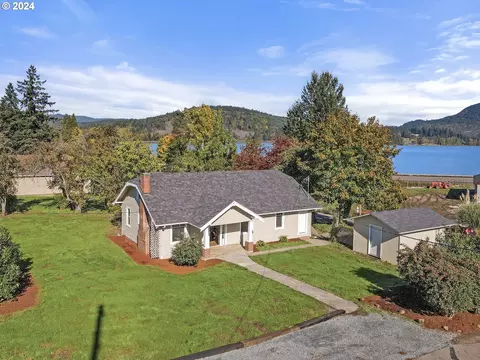 39119 Dexter Rd, Dexter, OR 97431