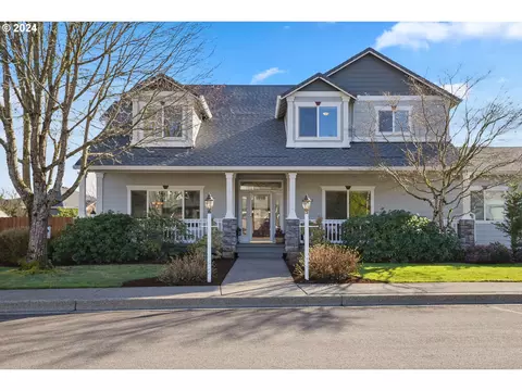 1262 E 18th St, La Center, WA 98629