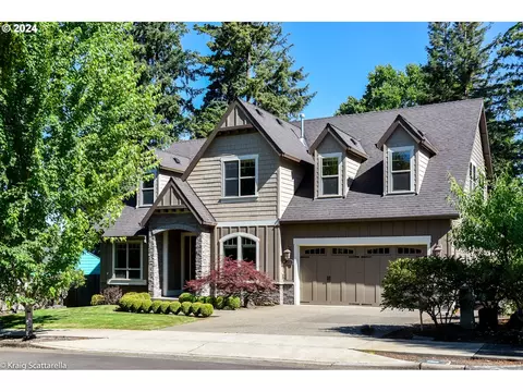 8555 SW Garden Ln, Portland, OR 97223