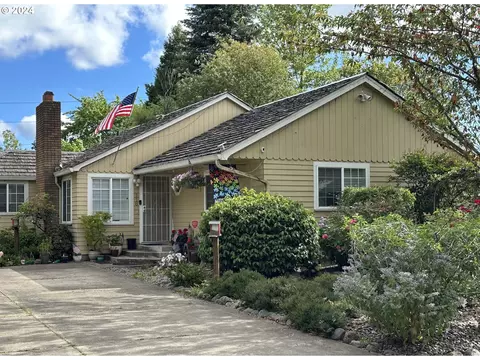 116 Mcclure Ln, Eugene, OR 97404