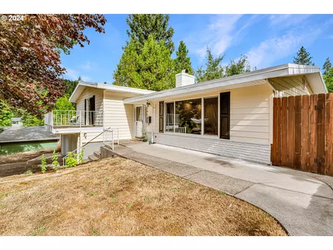 5245 Donald St, Eugene, OR 97405