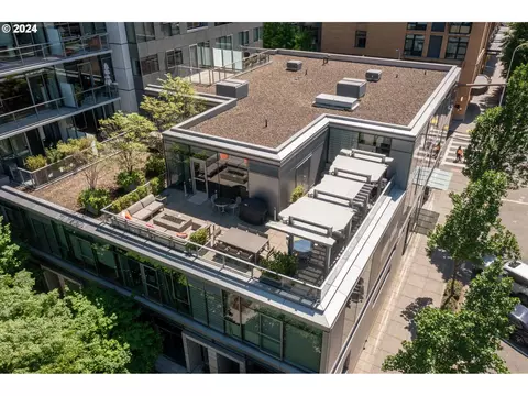 1221 SW 10th Ave #1604, Portland, OR 97205 | 36 Photos - Movoto