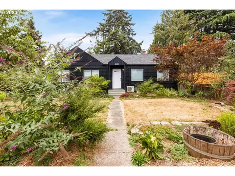 8437 SE 77th Ave, Portland, OR 97206