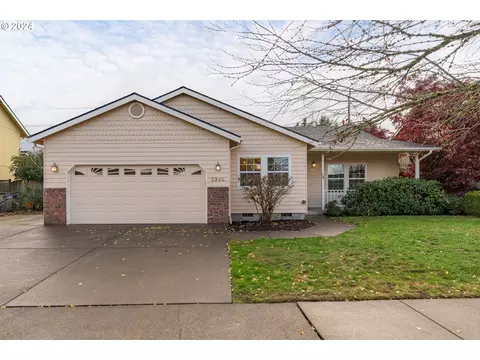 2348 Dale Ave, Eugene, OR 97408