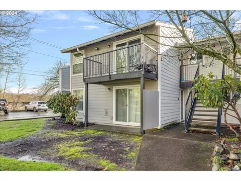 5478 SW Alger Ave #D1, Beaverton, OR 97005