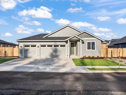 2021 E Badger Way, La Center, WA 98629